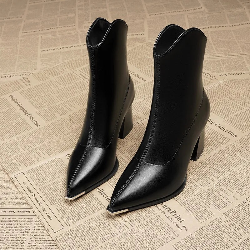 Echelon Chrome Tip Chelsea Boot